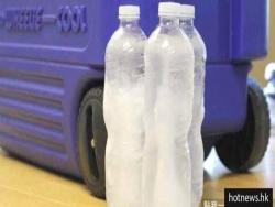 《超方便冷凍寶特瓶製成法》在大熱天也不用癡癡等退冰啦！