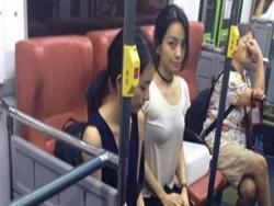 他把公車上遇到的「外國超正雙胞胎」照片上傳，不久後網友就神出她們的吸睛生活照！