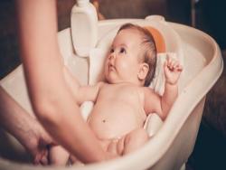 如何正確的給新生兒洗澡