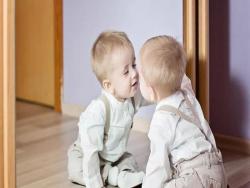 寶寶喜歡自言自語正常嗎？瑞士著名兒童心理學家為你揭秘！